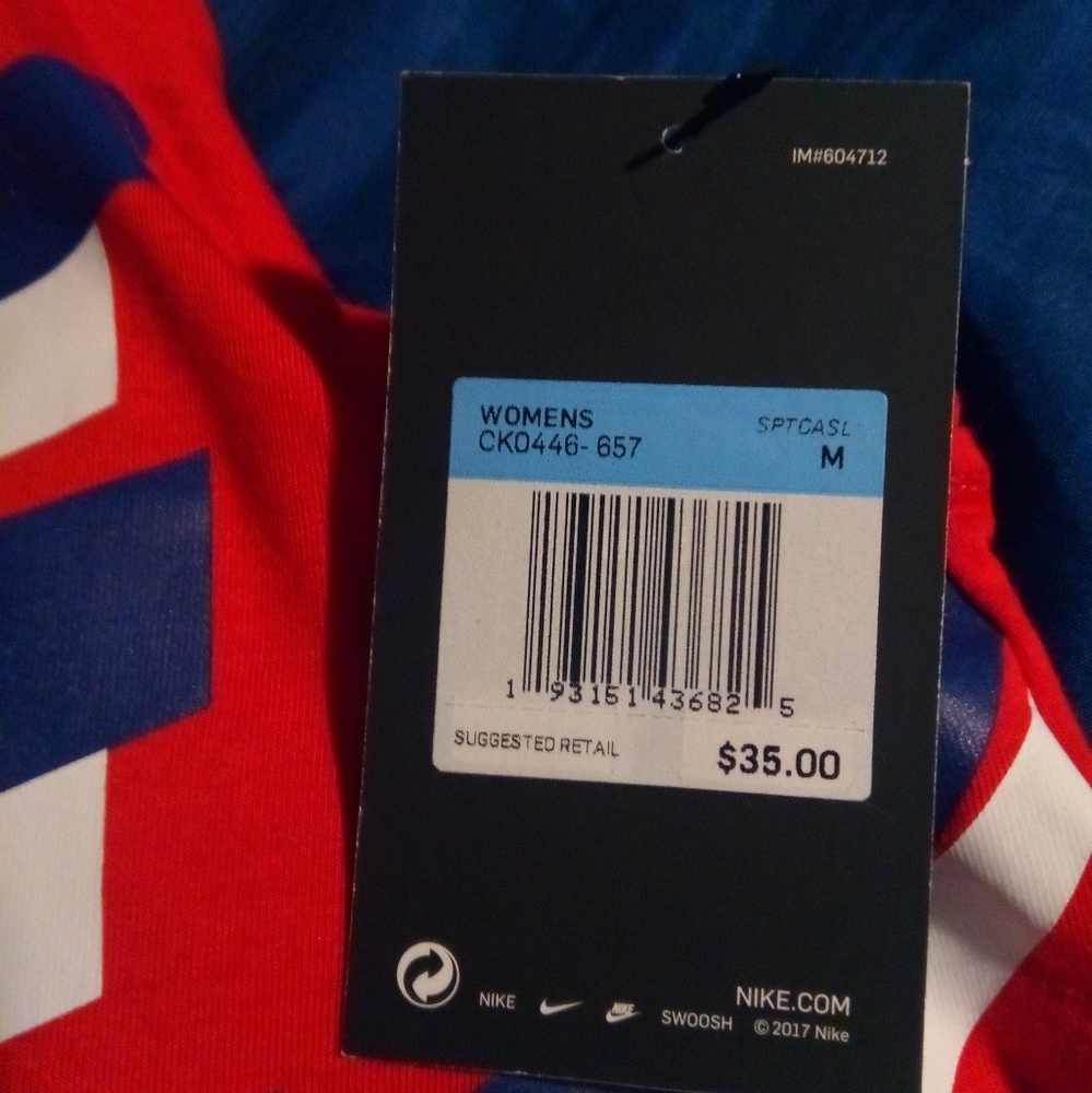 BNWT NIKE TANK